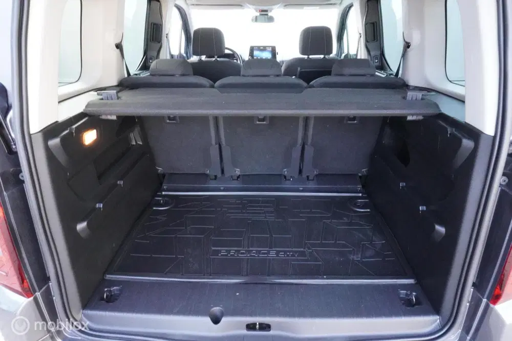Toyota Proace City 1.2 Turbo Automaat uit 2020, foto 10
