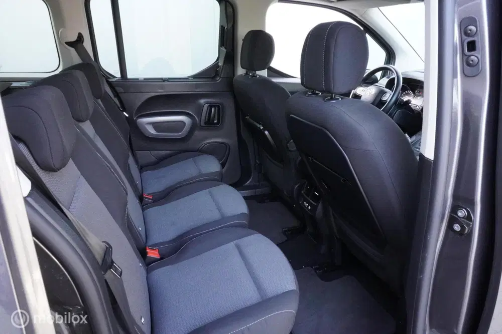 Toyota Proace City 1.2 Turbo Automaat uit 2020, foto 11