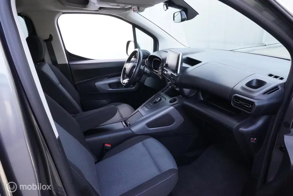 Toyota Proace City 1.2 Turbo Automaat uit 2020, foto 12