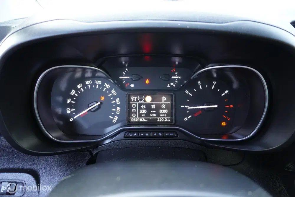 Toyota Proace City 1.2 Turbo Automaat uit 2020, foto 14