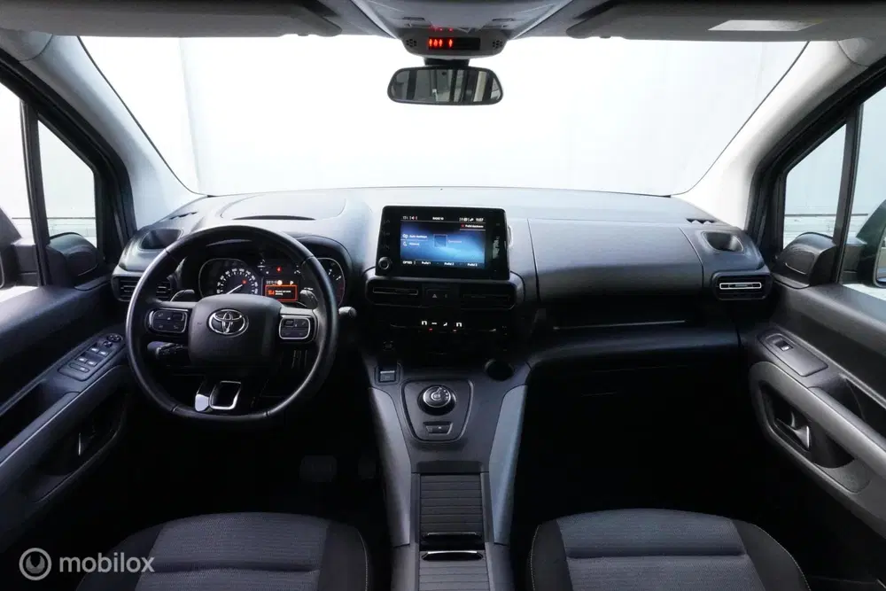 Toyota Proace City 1.2 Turbo Automaat uit 2020, foto 7