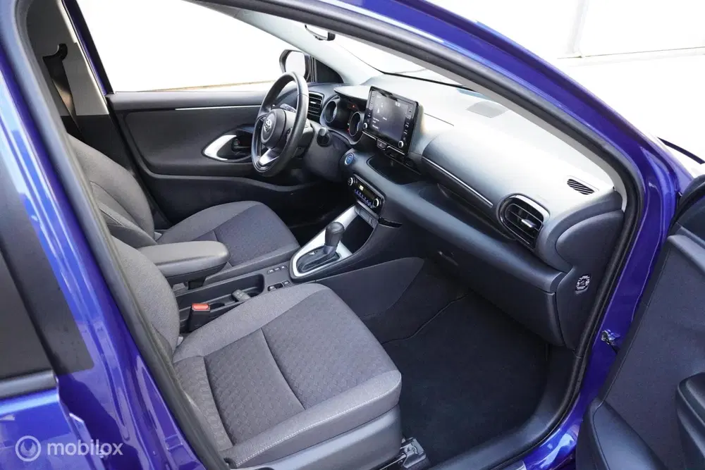 Toyota Yaris 1.5 Hybrid Dynamic 25.615 KM Trekhaak uit 2023, foto 12