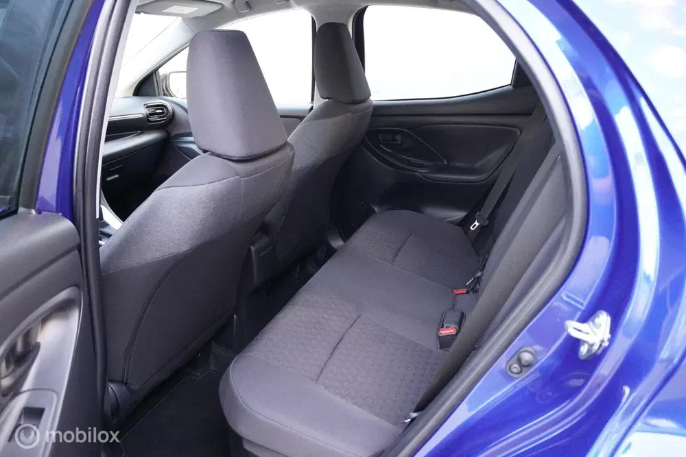 Toyota Yaris 1.5 Hybrid Dynamic 25.615 KM Trekhaak uit 2023, foto 9
