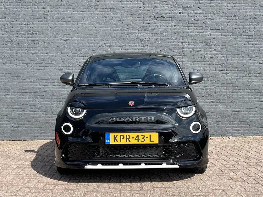 Abarth 500e Turismo 42 kWh uit 2024, foto 3