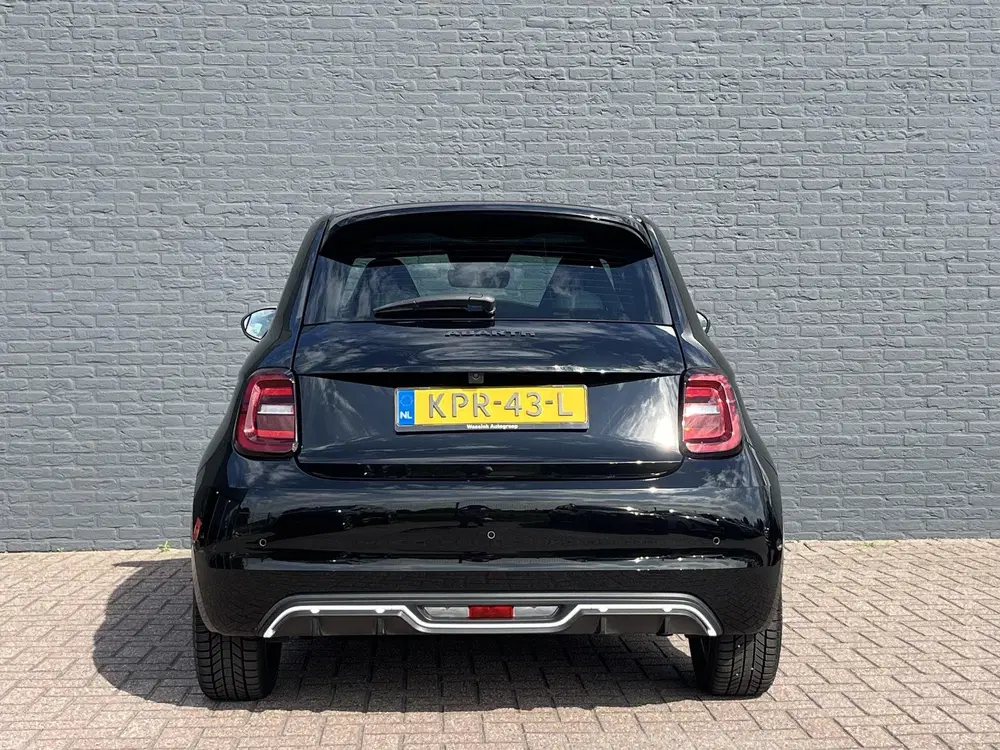 Abarth 500e Turismo 42 kWh uit 2024, foto 7