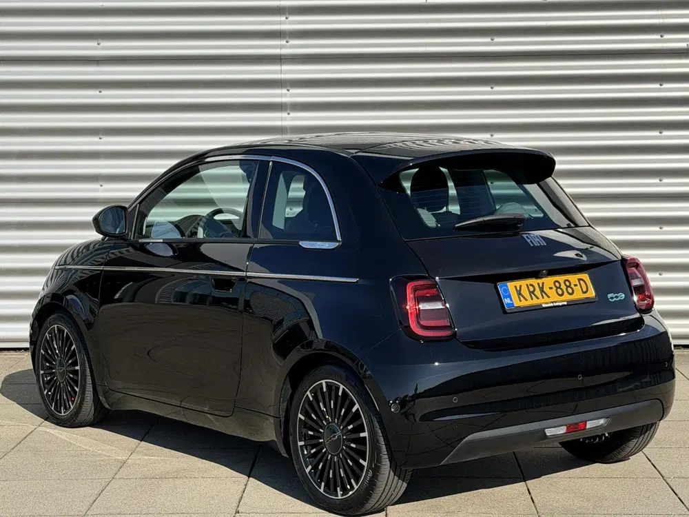 Fiat 500 La Prima 42 kWh Navigatie uit 2024, foto 4