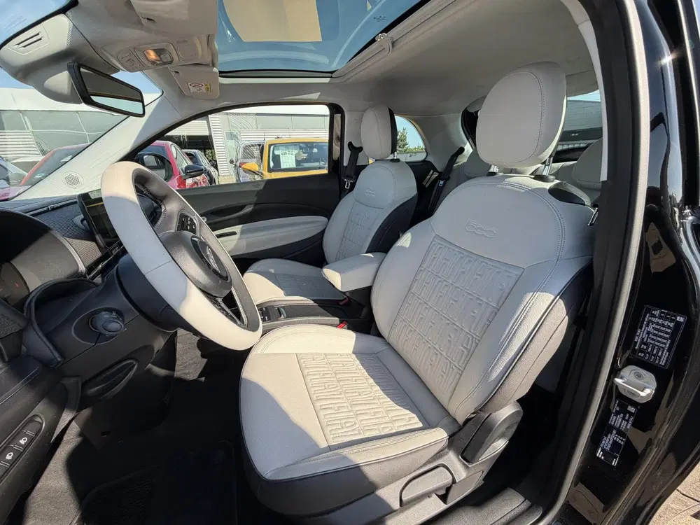 Fiat 500 La Prima 42 kWh Navigatie uit 2024, foto 5