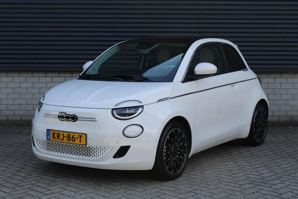 Fiat 500 La Prima 42 kWh SOH 97.1% Panoramadak uit 2024, foto 3