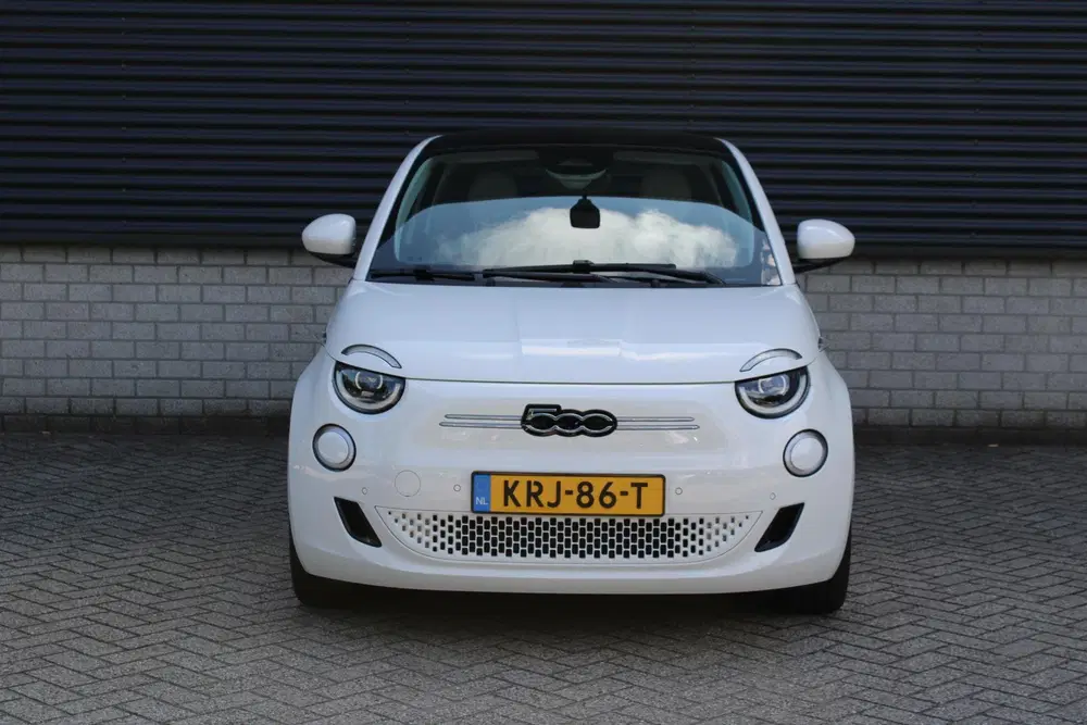 Fiat 500 La Prima 42 kWh SOH 97.1% Panoramadak uit 2024, foto 4
