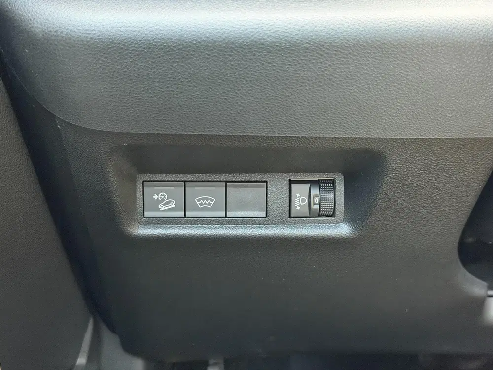 Jeep Avenger Longitude 54 kWh SOH 97 uit 2025, foto 15