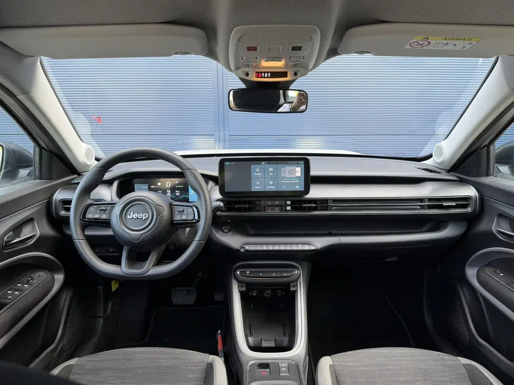Jeep Avenger Longitude 54 kWh SOH 97 uit 2025, foto 8
