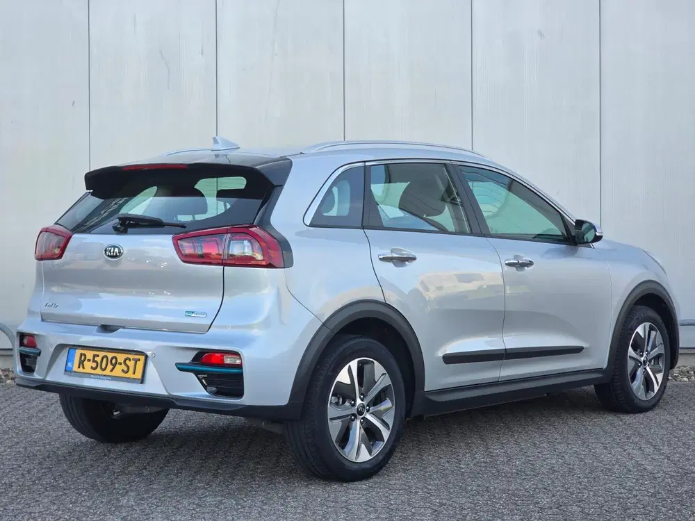 Kia Niro DynamicLine 64 kWh Navigatie uit 2019, foto 6