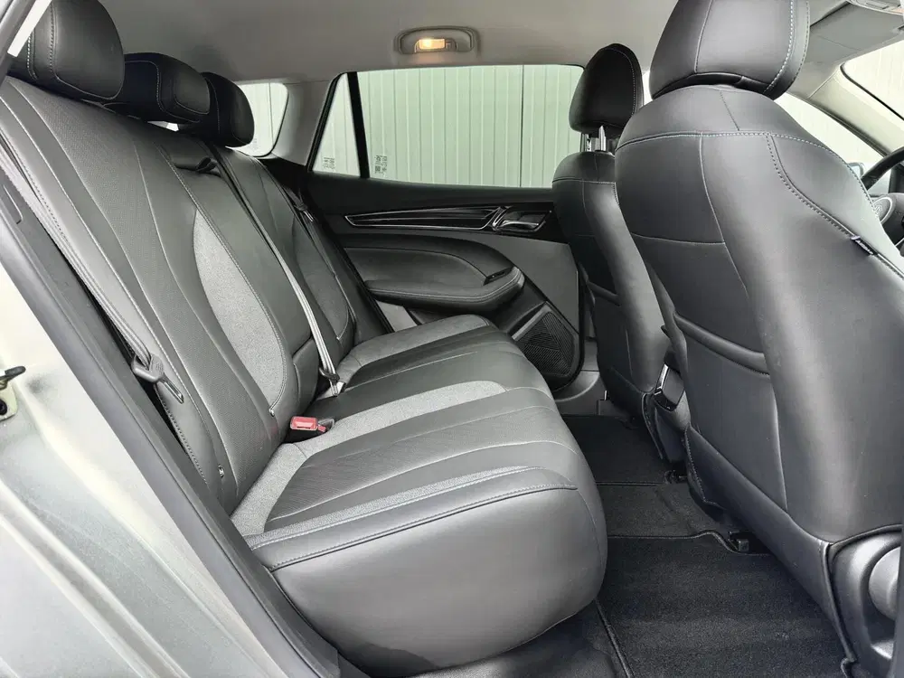 MG MG5 Electric 50 kWh Luxury uit 2022, foto 14