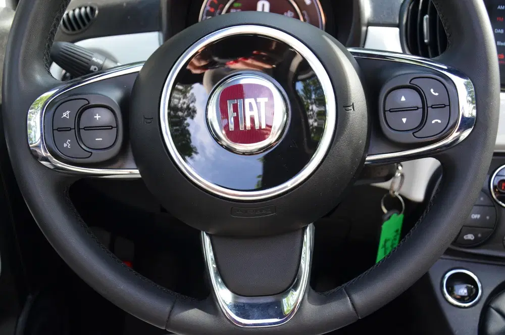 Fiat 500C 1.0 Hybrid Dolcevita Navigatie uit 2021, foto 11