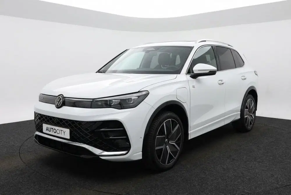 Volkswagen Tiguan 1.5 TSI eHybrid PHEV R-Line Pano l Blindsp uit 2026