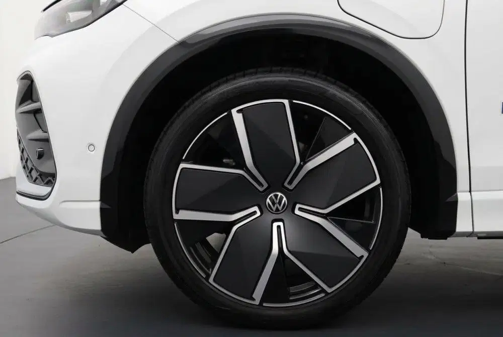 Volkswagen Tiguan 1.5 TSI eHybrid PHEV R-Line Pano l Blindsp uit 2026, foto 10