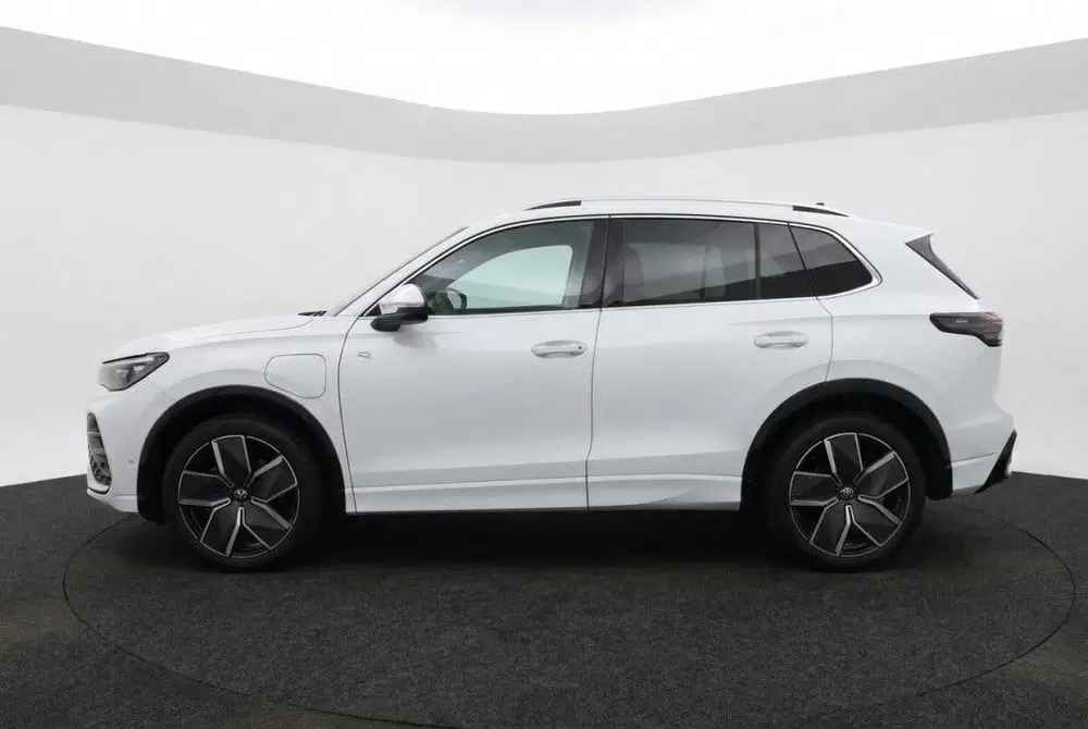 Volkswagen Tiguan 1.5 TSI eHybrid PHEV R-Line Pano l Blindsp uit 2026, foto 2