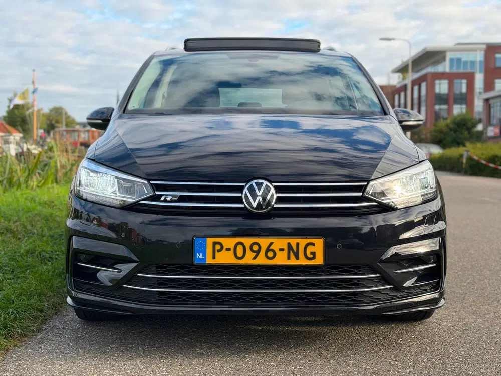Volkswagen Touran 1.5 TSI R-LINE 7p PANO VIRTUEL BTW 1EIG DE uit 2021, foto 2
