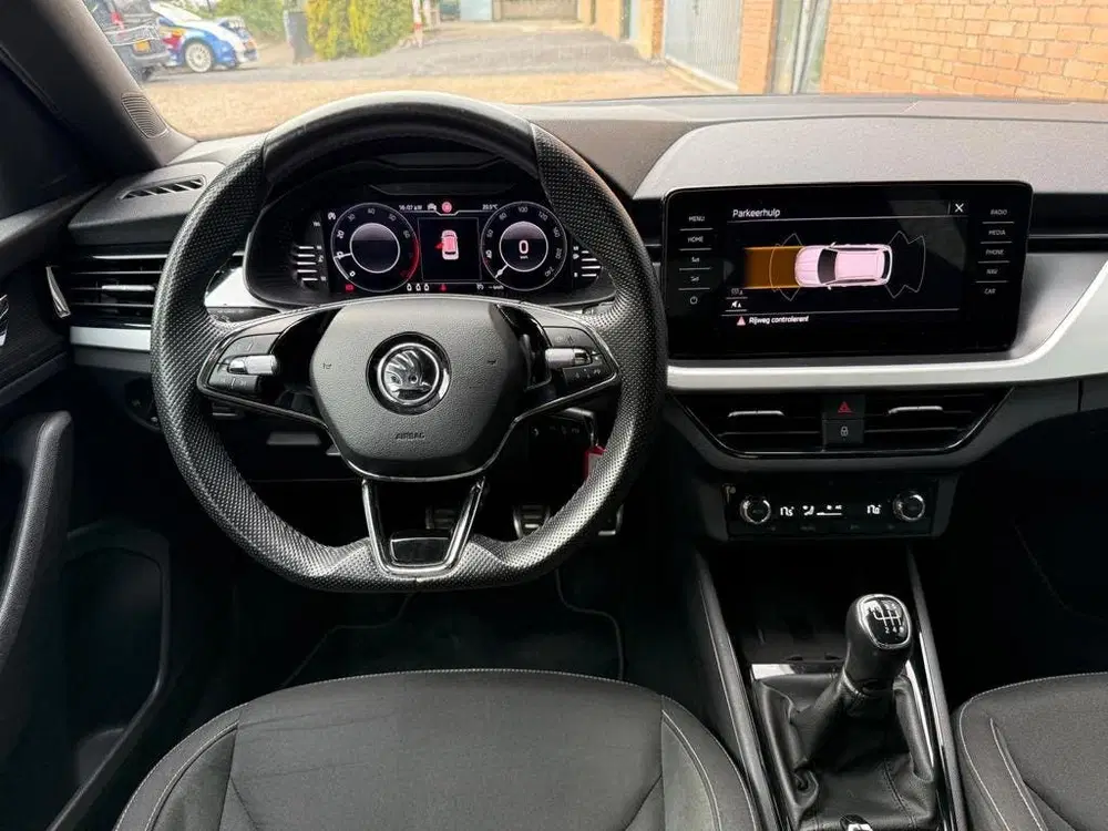 Skoda Kamiq 1.0 TSI Sport Business uit 2020, foto 11