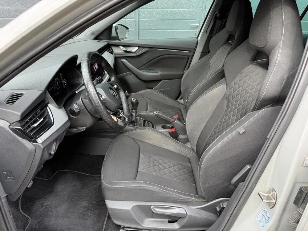 Skoda Kamiq 1.0 TSI Sport Business uit 2020, foto 3