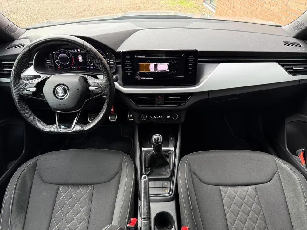 Skoda Kamiq 1.0 TSI Sport Business uit 2020, foto 4