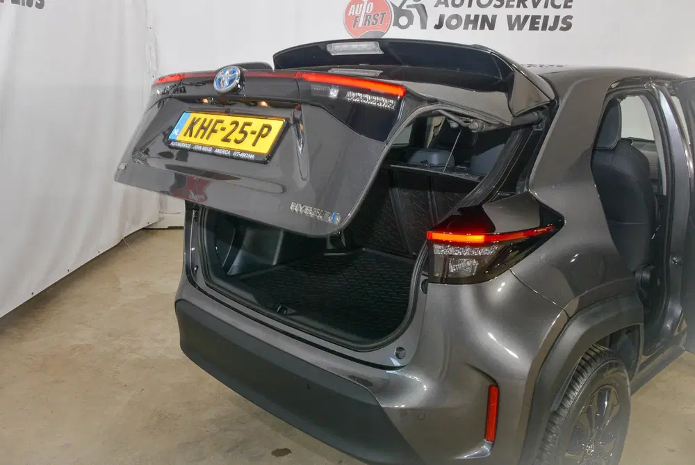 Toyota Yaris Cross 1.5 Hybrid achteruitrijcamera uit 2023, foto 10