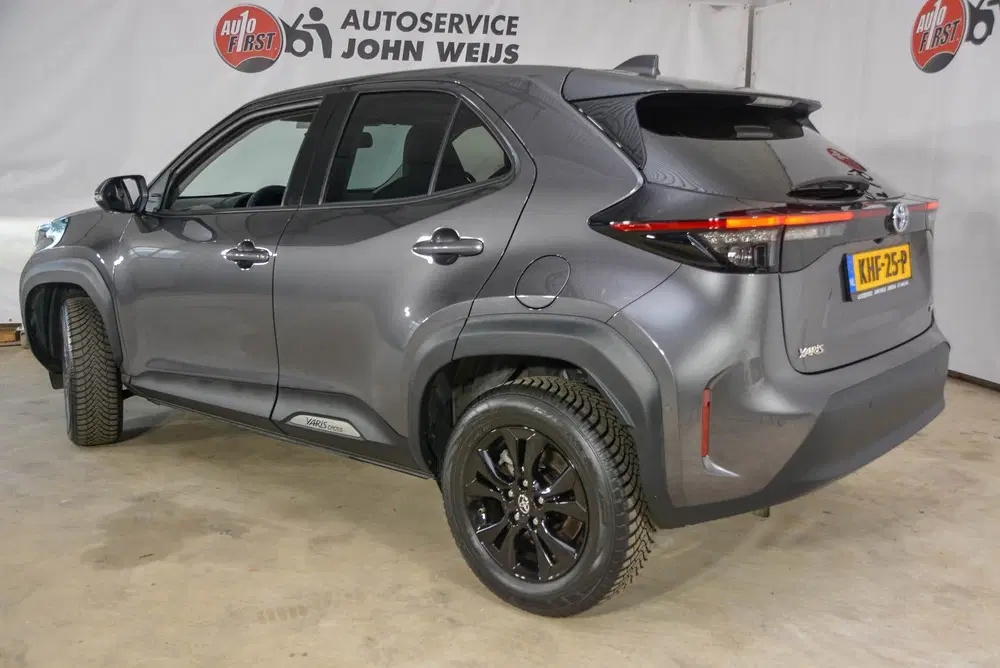 Toyota Yaris Cross 1.5 Hybrid achteruitrijcamera uit 2023, foto 13