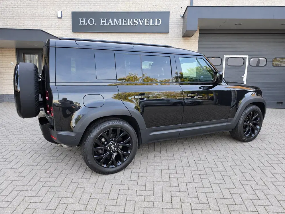 Land Rover Defender 2.0 P300e 110 S veel opties BTW uit 2025, foto 2