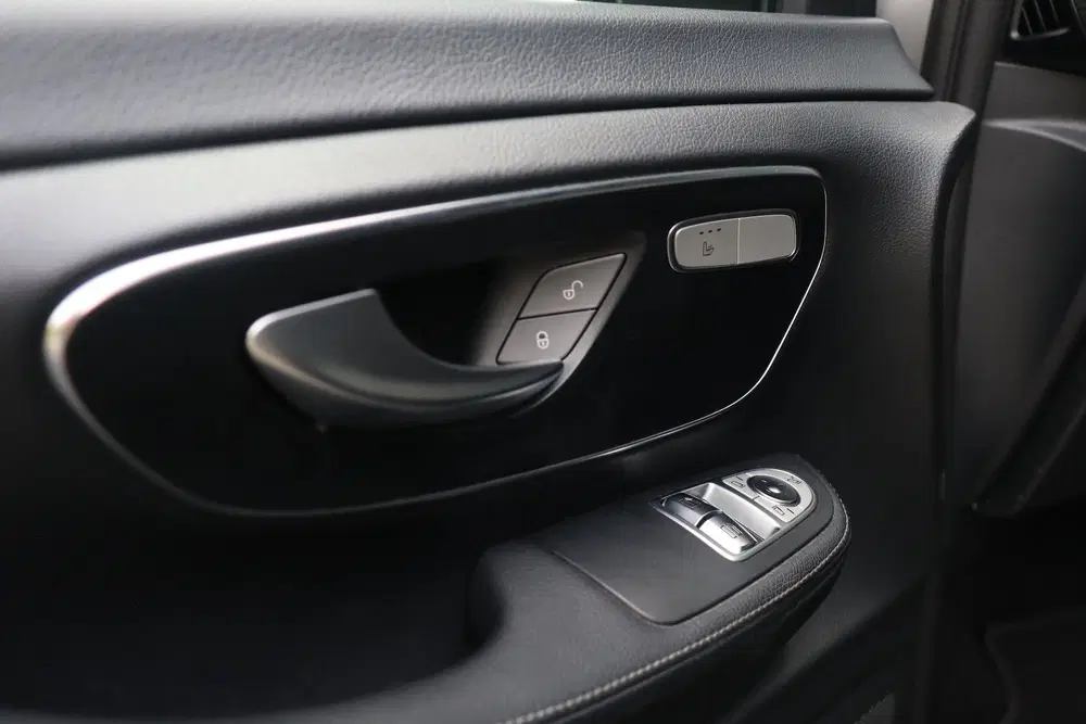 Mercedes-Benz V-Klasse 220d Lang DC Avantgarde 2x schuifdeur uit 2020, foto 6