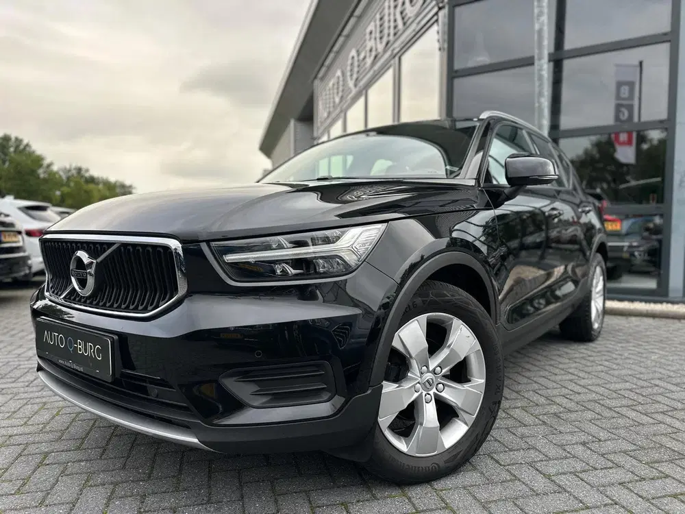 Volvo XC40 1.5 T2 uit 2022, foto 2