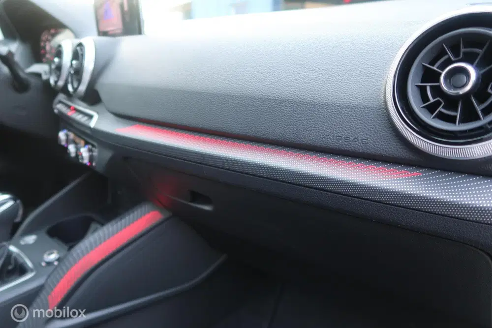 Audi Q2 35 TFSI S-LINE B&O uit 2020, foto 14