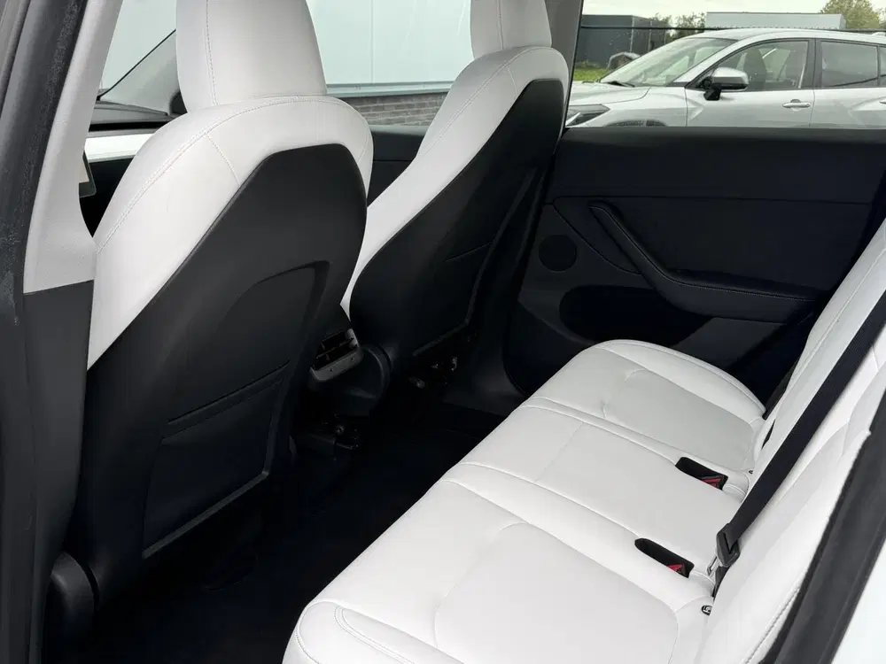 Tesla Model Y Performance AWD 75 kWh SOH92% uit 2023, foto 11