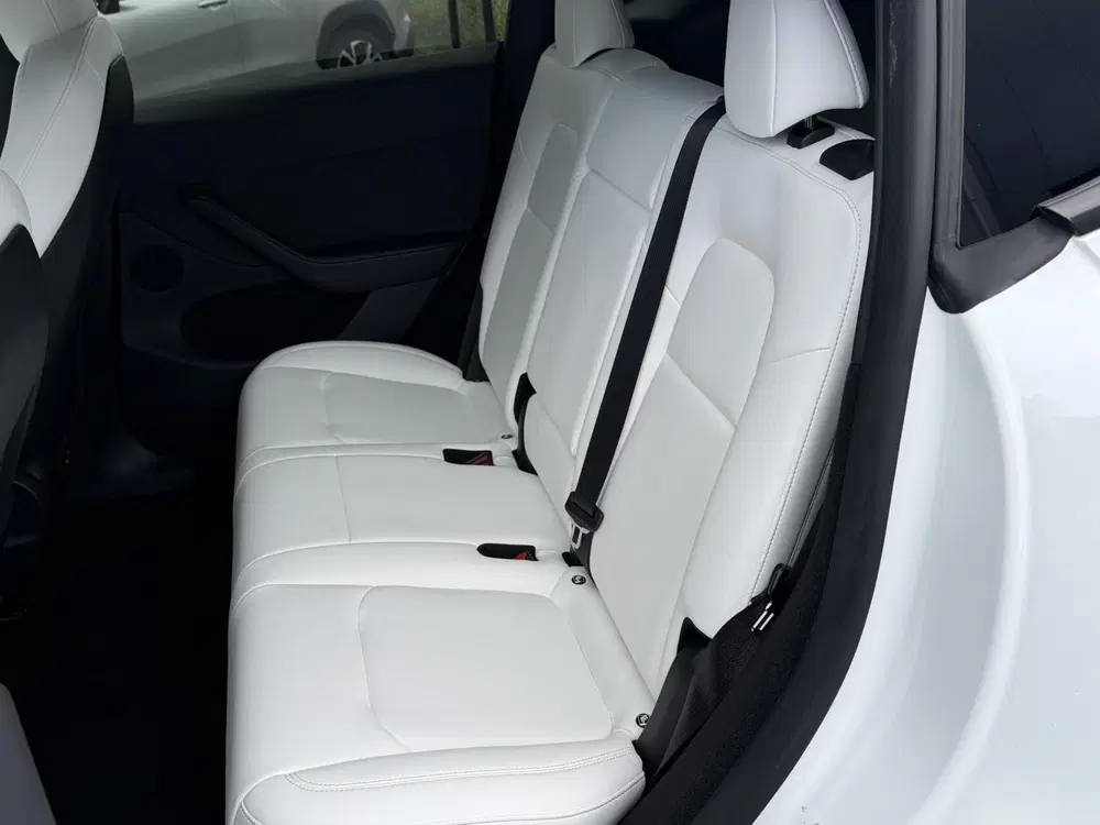 Tesla Model Y Performance AWD 75 kWh SOH92% uit 2023, foto 12