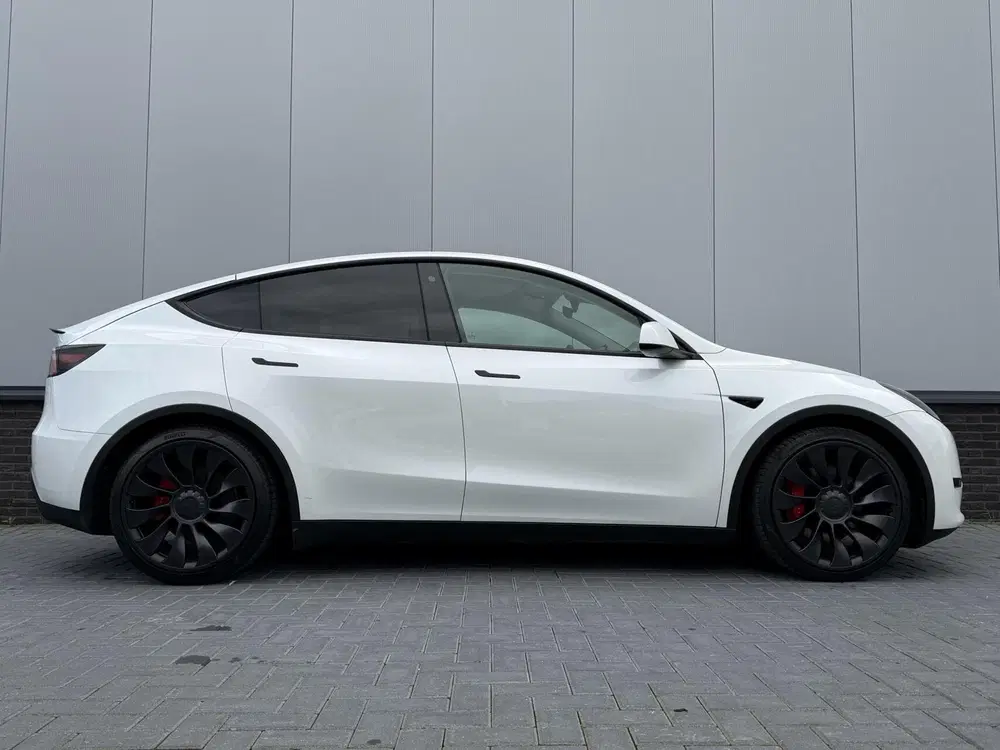 Tesla Model Y Performance AWD 75 kWh SOH92% uit 2023, foto 3