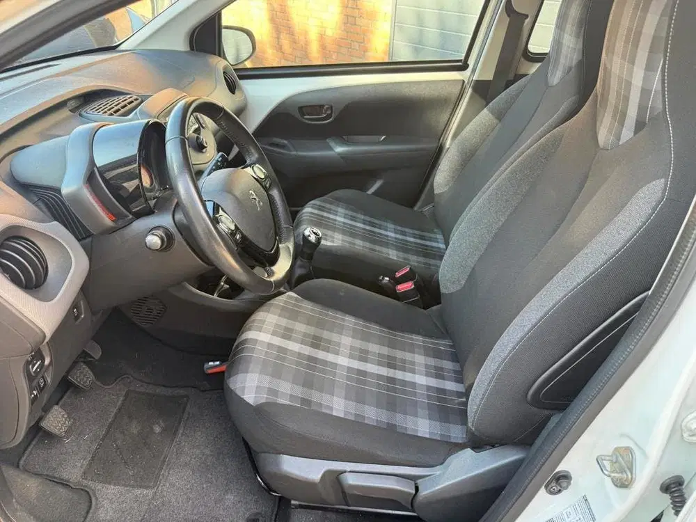 Peugeot 108 1.0 e-VTi Active uit 2020, foto 2