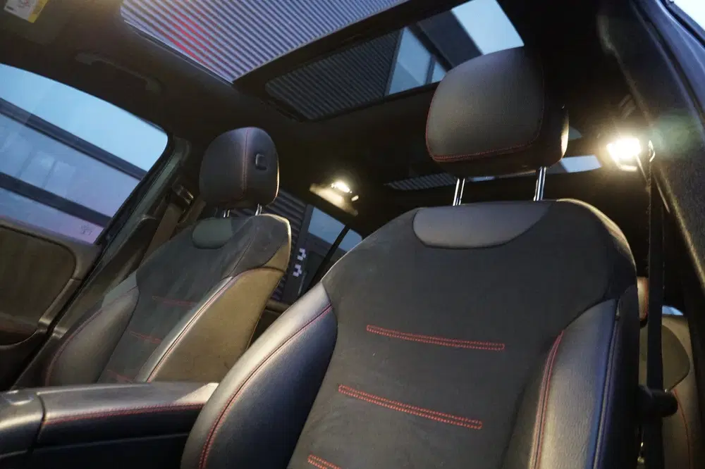 Mercedes-Benz GLB 200 AMG 7P. uit 2020, foto 4