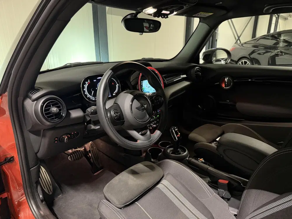 Mini John Cooper Works 1.5 John Cooper Works Dalston Edition Carp uit 2021, foto 2