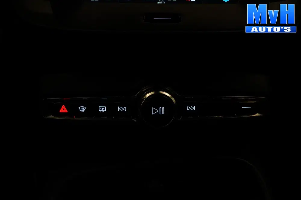 Volvo XC40 2.0 B3 Essential MHEV uit 2023, foto 13