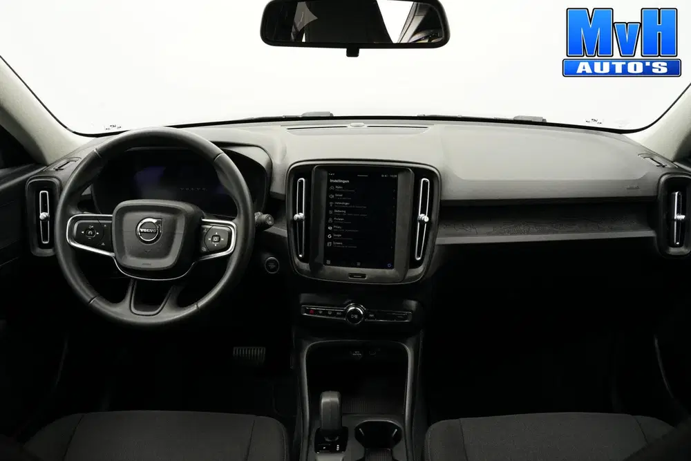 Volvo XC40 2.0 B3 Essential MHEV uit 2023, foto 2