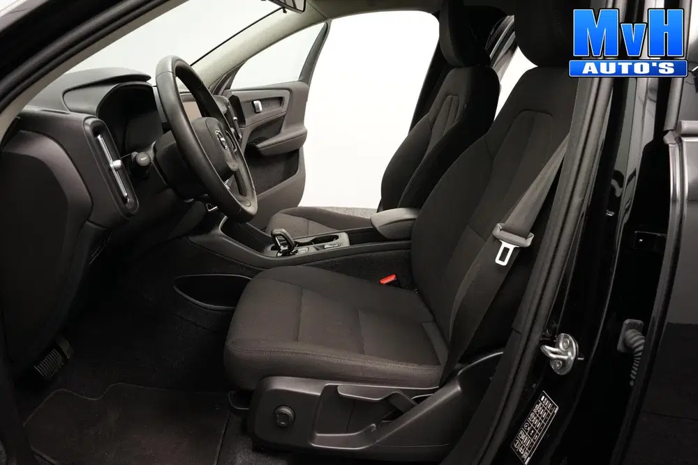 Volvo XC40 2.0 B3 Essential MHEV uit 2023, foto 3