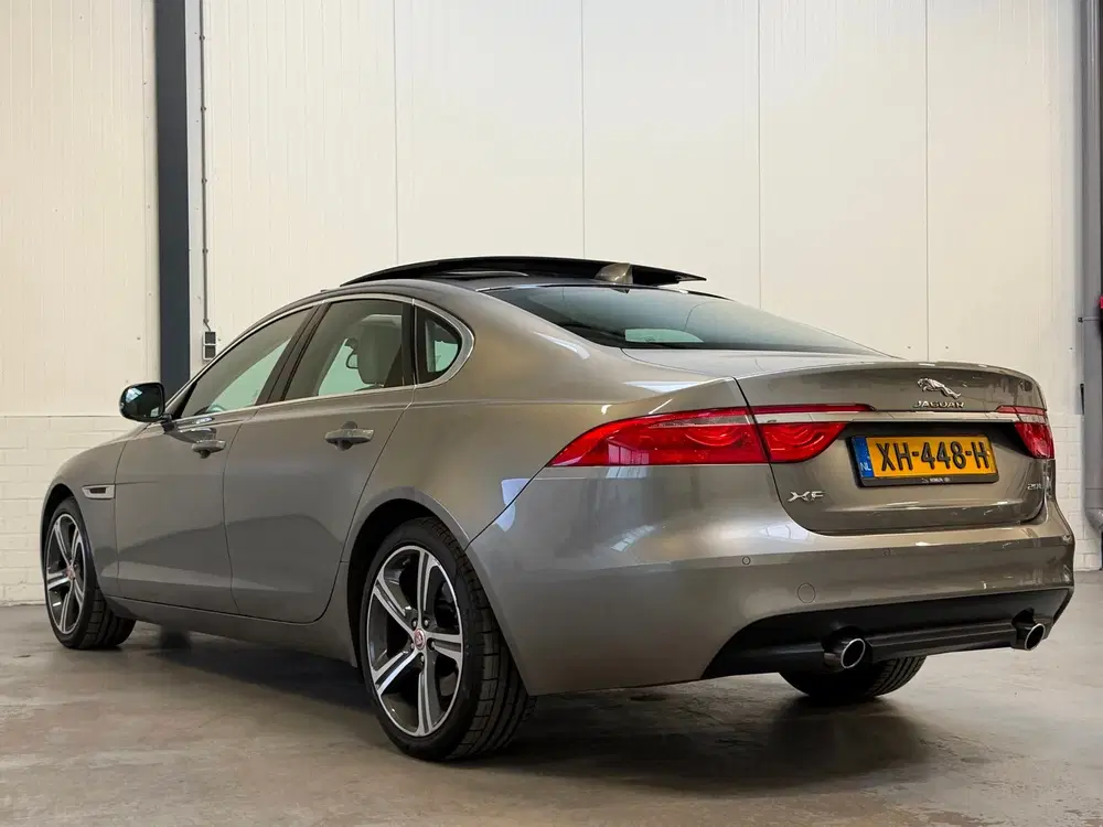 Jaguar XF 2.0 Portfolio uit 2019, foto 3
