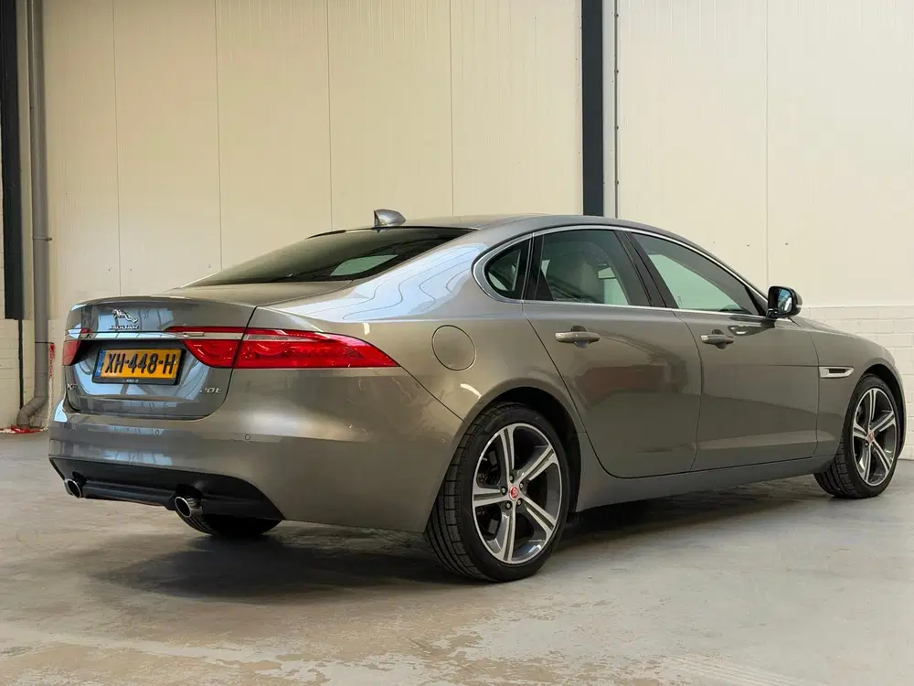 Jaguar XF 2.0 Portfolio uit 2019, foto 4