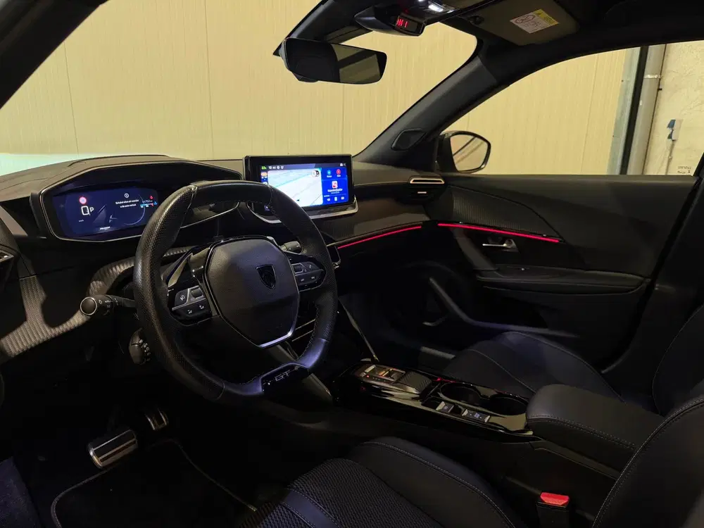 Peugeot 2008 1.2 PureTech 130 GT-Line LED uit 2024, foto 2