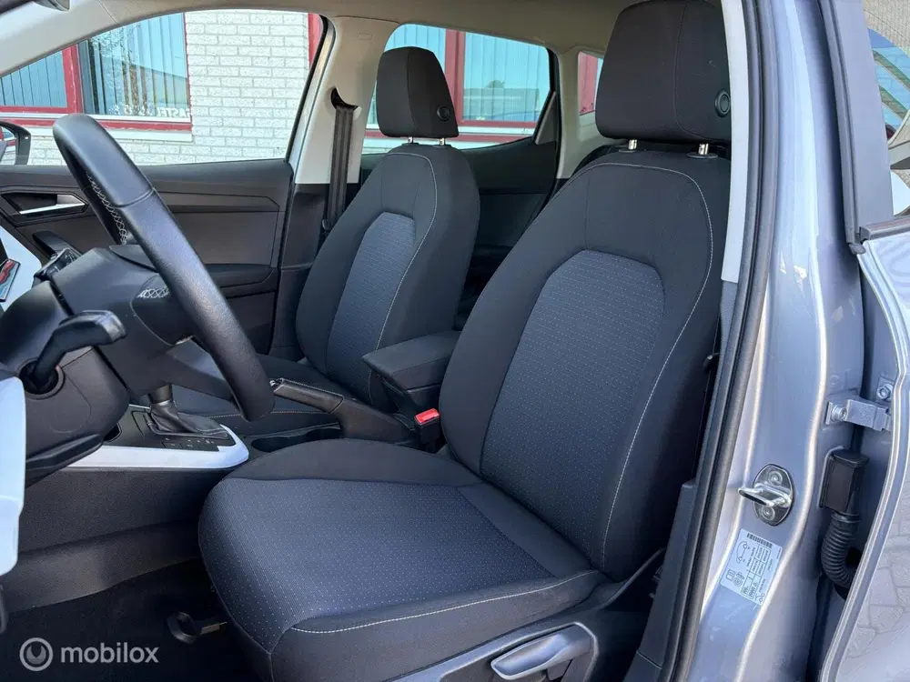 SEAT Arona 1.0 TSI Style Business Connect uit 2022, foto 10