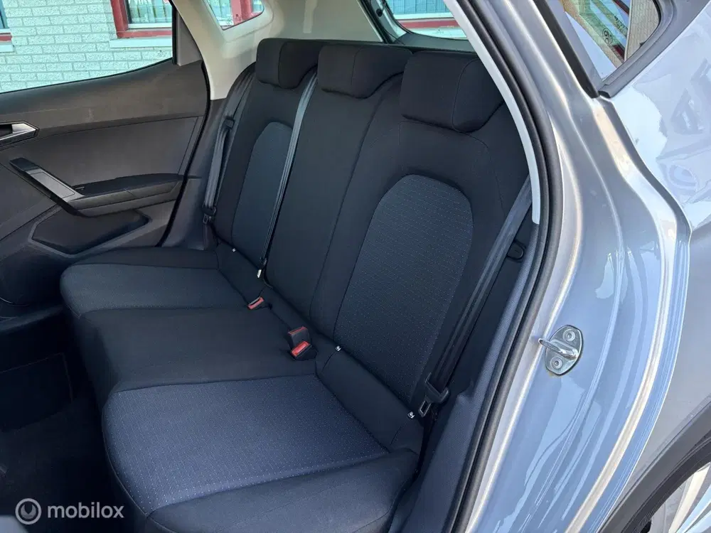 SEAT Arona 1.0 TSI Style Business Connect uit 2022, foto 12