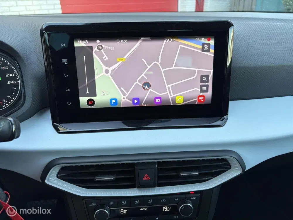 SEAT Arona 1.0 TSI Style Business Connect uit 2022, foto 15