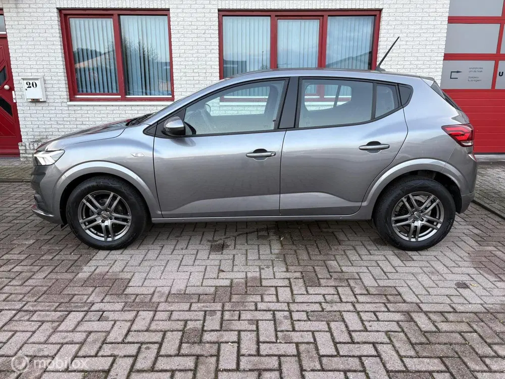 Dacia Sandero 1.0 TCe 90 Expression uit 2025, foto 3