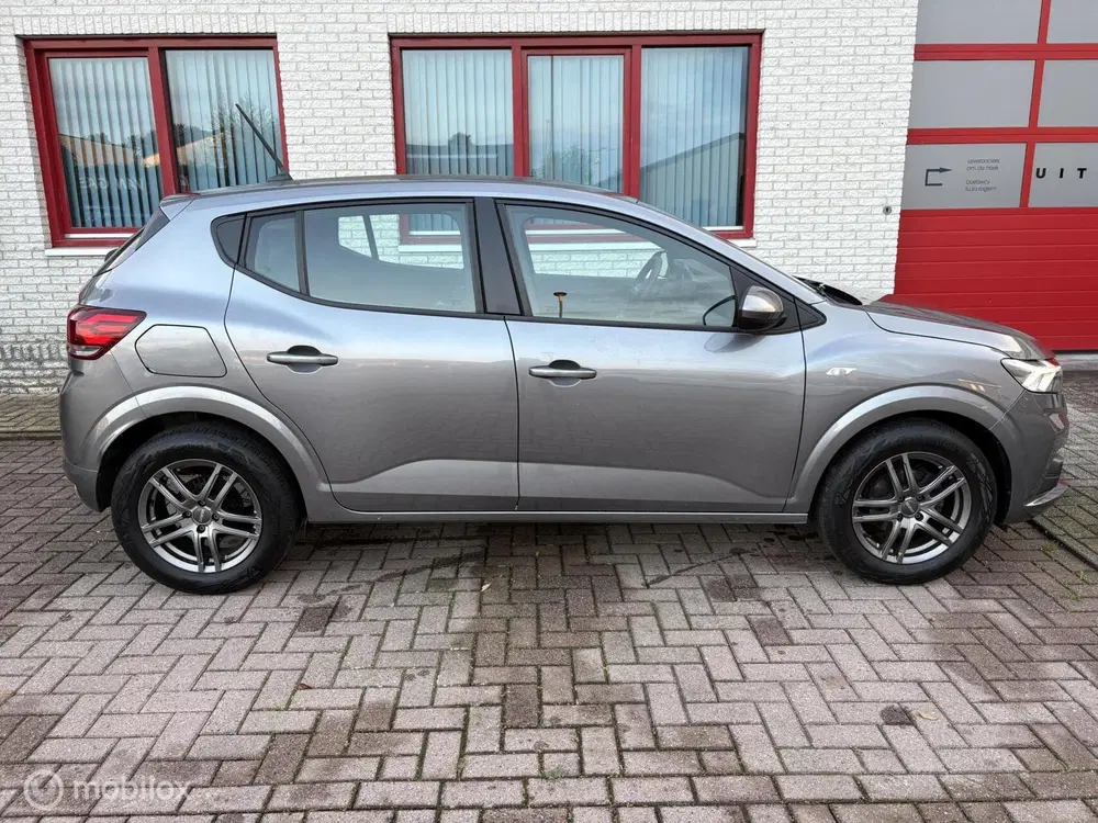 Dacia Sandero 1.0 TCe 90 Expression uit 2025, foto 6