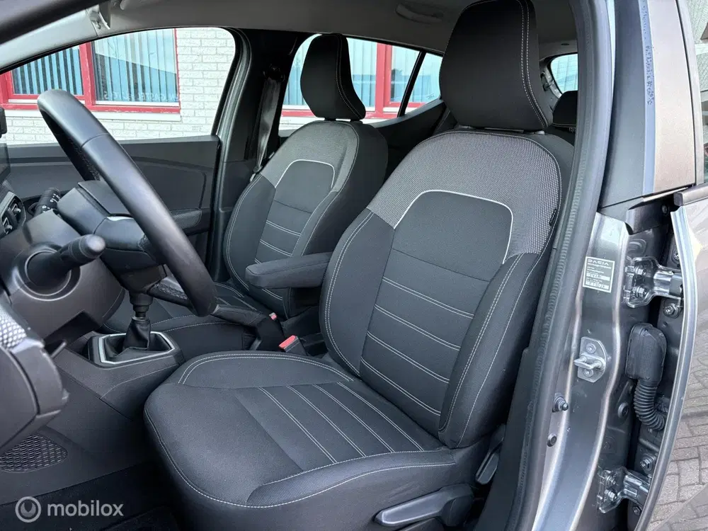 Dacia Sandero 1.0 TCe 90 Expression uit 2025, foto 8