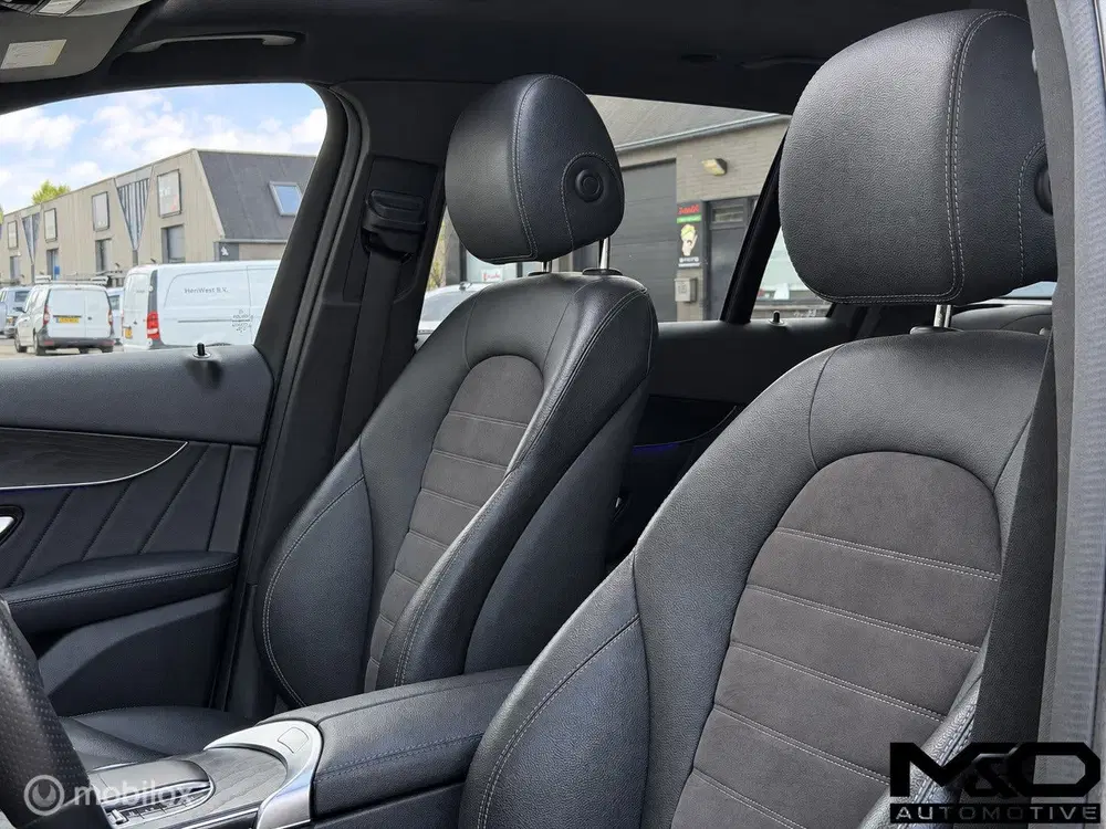 Mercedes-Benz GLC Mercedes GLC-klasse 220d 4MATIC Premium AM uit 2020, foto 3